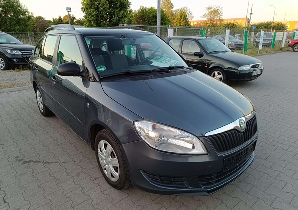 Skoda Fabia cena 12900 przebieg: 251699, rok produkcji 2010 z Dębno małe 436